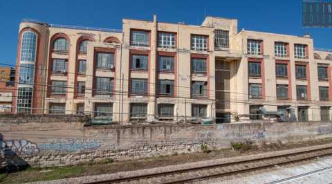 Bari, la caserma Sonnino: spettrale "fortezza militare" abbandonata al suo destino